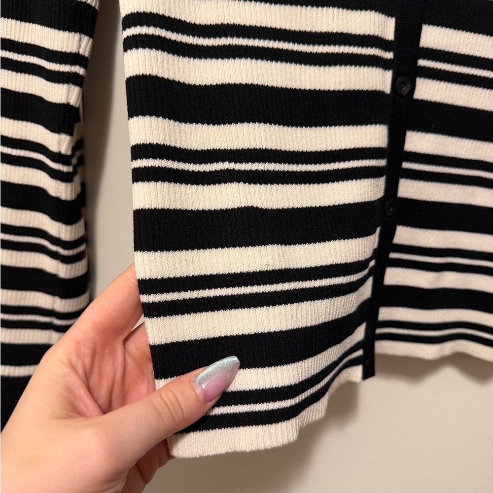 Express striped sweater - Picture 3 of 4